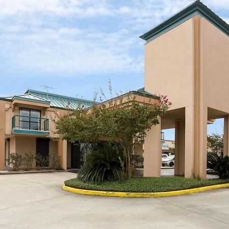 Rodeway Inn & Suites Nova Orleães Exterior foto